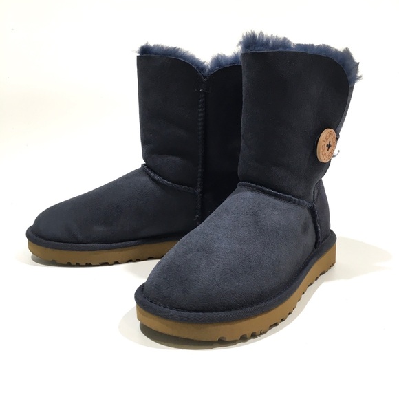 UGG Bailey Button II 1016226 Women’s Boots -Navy Sheepskin -US 5 -NEW - Picture 5 of 8